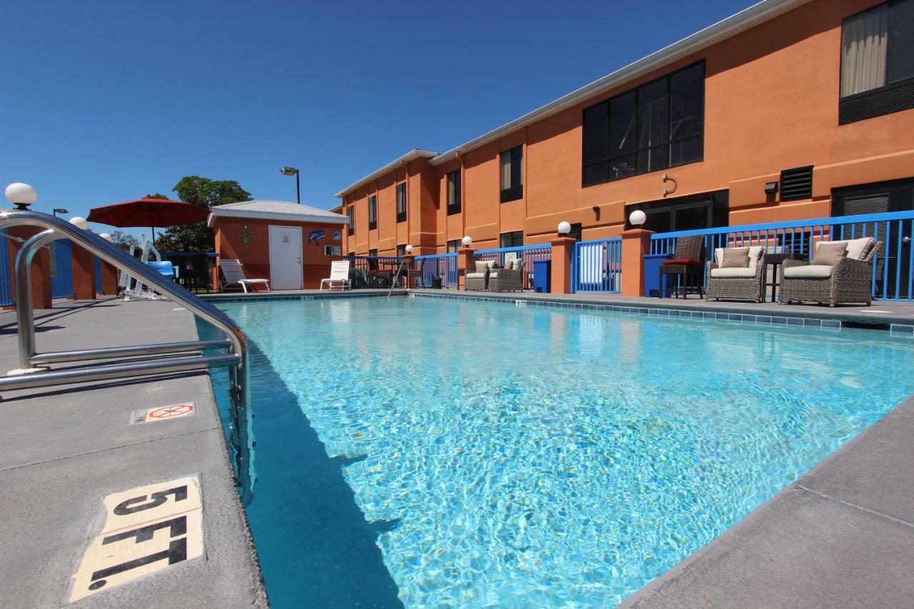 Hotel Πενσακόλα Εξωτερικό φωτογραφία